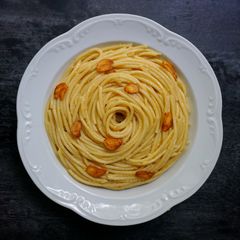 A picture of Garlic Confit Spaghetti.