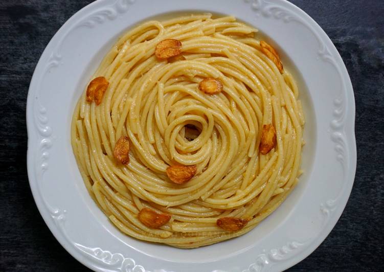 Recipe of Any-night-of-the-week Garlic Confit Spaghetti