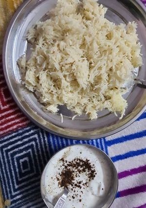 A picture of Jeera rice with jeera curd.