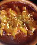 Canelons de Carn de Pollo. Amb tomatiga. I amb bechamel de Avena sin lactosa