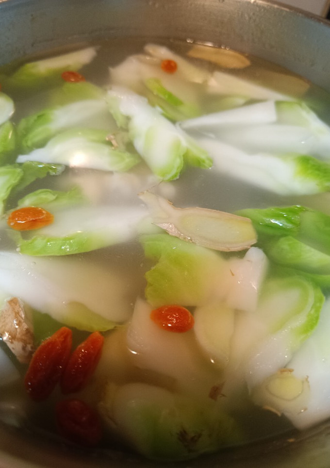 枸杞娃娃菜雞湯 的食譜成品照片