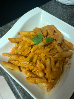 Una foto de Pasta en salsa de jitomate cremosa