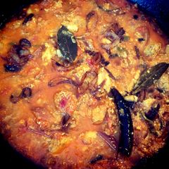 A picture of Kashmiri Chicken.