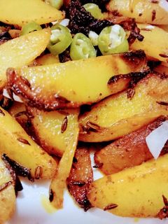 आलू भुजिया (aloo bhujiya recipe in Hindi) रेसिपी मुख्य फोटो