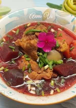 Hình của món Canh súp củ dền nấu xương heo.