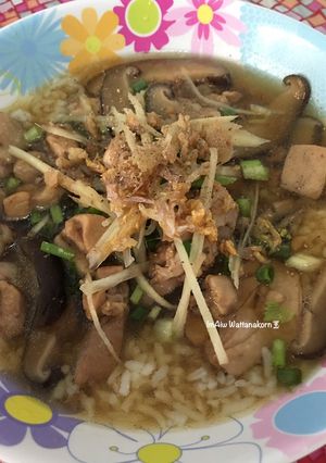 รูปของ “ข้าวต้มไก่ทรงเครื่อง”
