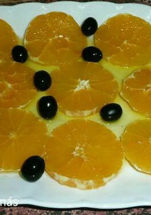 Foto principal de Ensalada de naranja y aceitunas negras