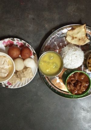 বাদামি আলু দম (Badami aloor dum recipe in Bengali) রেসিপির প্রধান ছবি