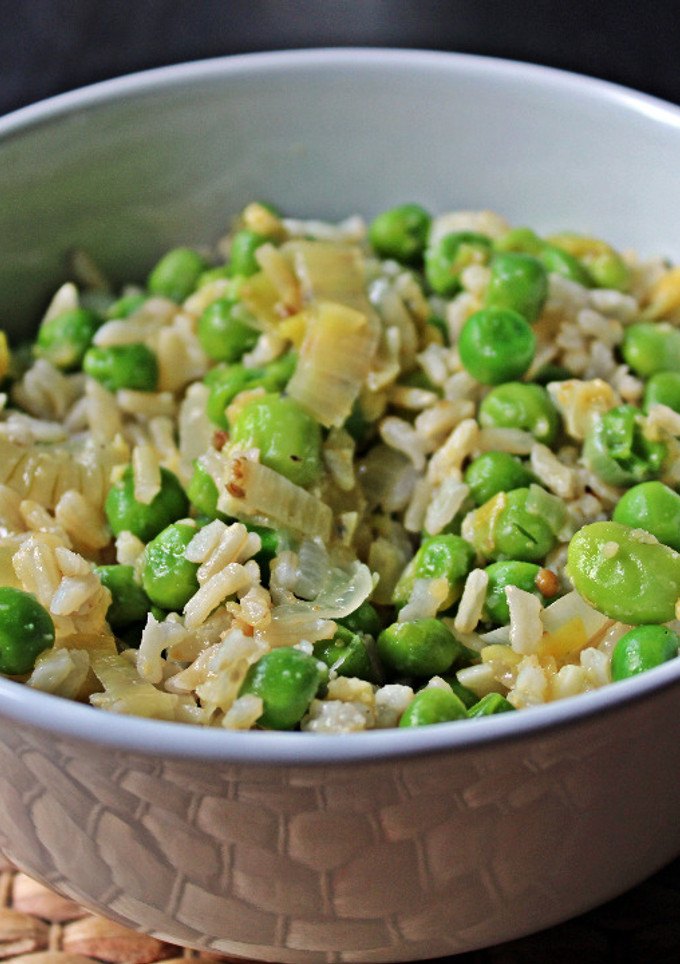 Una foto de Arroz con guisantes y edamame