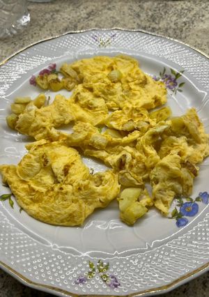 Patisszonos tojásrántotta recept fotója