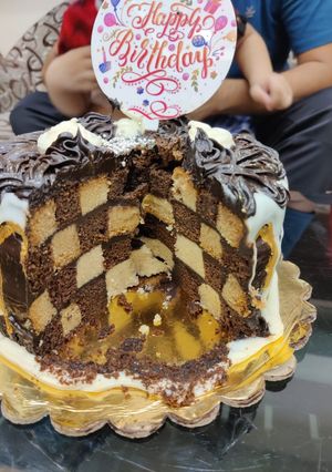 A picture of Chess with truffle cake.