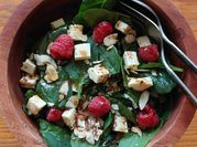 Una foto de ensalada kale