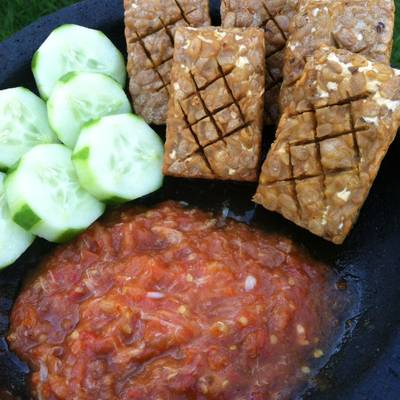 Resep Tempe Goreng Sambal Tomat Terasi Oleh Fitri Sasmaya Cookpad