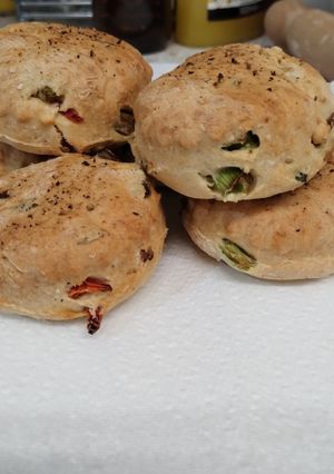 A picture of Savoury scones. Airfyer.