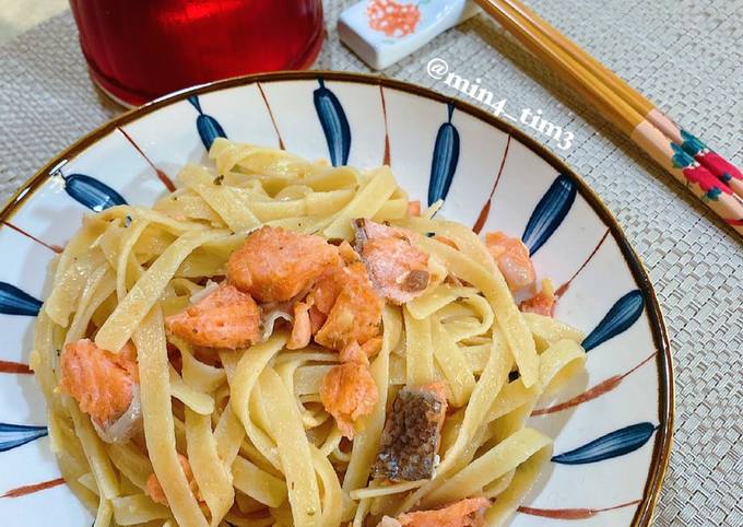 Salmon Fettuccine