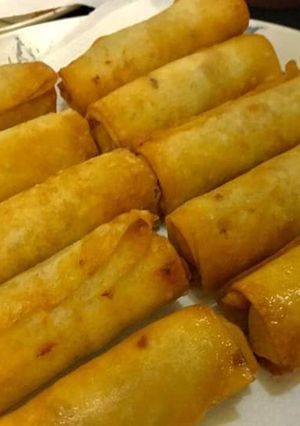 A picture of Chicken Spring Rolls.