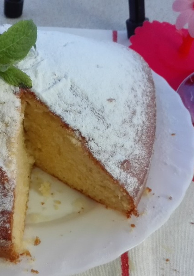 Una foto de Bizcocho de yogur!Receta por menos de 1 € 🥧 !Receta de la abuela! #cocinafamiliar