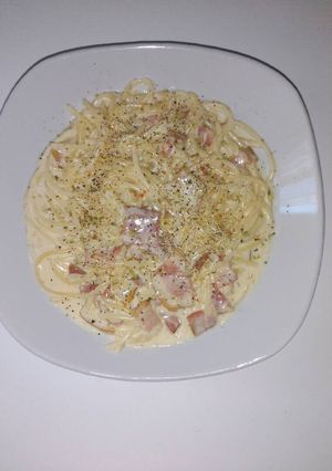 Una foto de Espaguetis a la carbonara