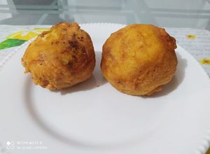 Una foto de Papas rellenas de carne y huevo