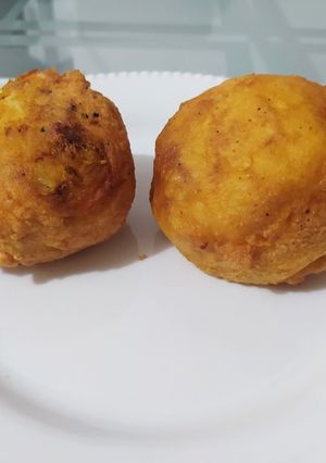 Una foto de Papas rellenas de carne y huevo