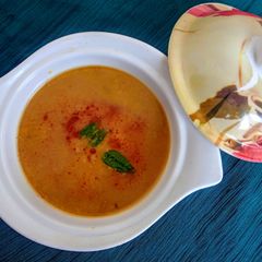 A picture of Tuwar dal with peanuts.