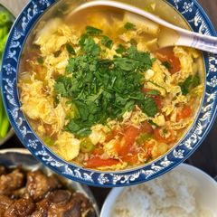 A picture of Vietnamese Tomato Egg-drop Soup | Canh Cà Trứng.