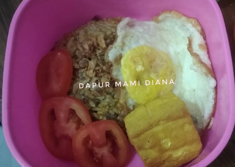 Nasi goreng telur sederhana