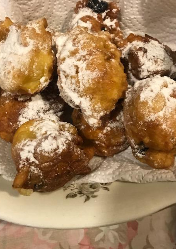 Una foto de BUÑUELOS DE MANZANA 🍎