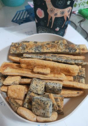 【副食品】022 ：牛奶/芝麻 磨牙棒（鬆餅粉應用） 的食譜成品照片