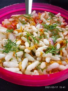 भेल (bhel recipe in hindi) रेसिपी मुख्य फोटो