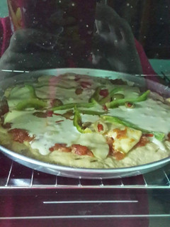 Una foto de Pizza mixta con masa casera