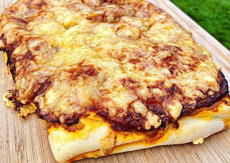Steps to Make Award-winning Chrisbie‘s Pizzabombe a la Bolognese