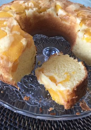 Foto principal de Bizcocho de kéfir y melocotón sin gluten