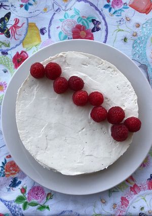 Une photo de Cheesecake glacé vanille framboises