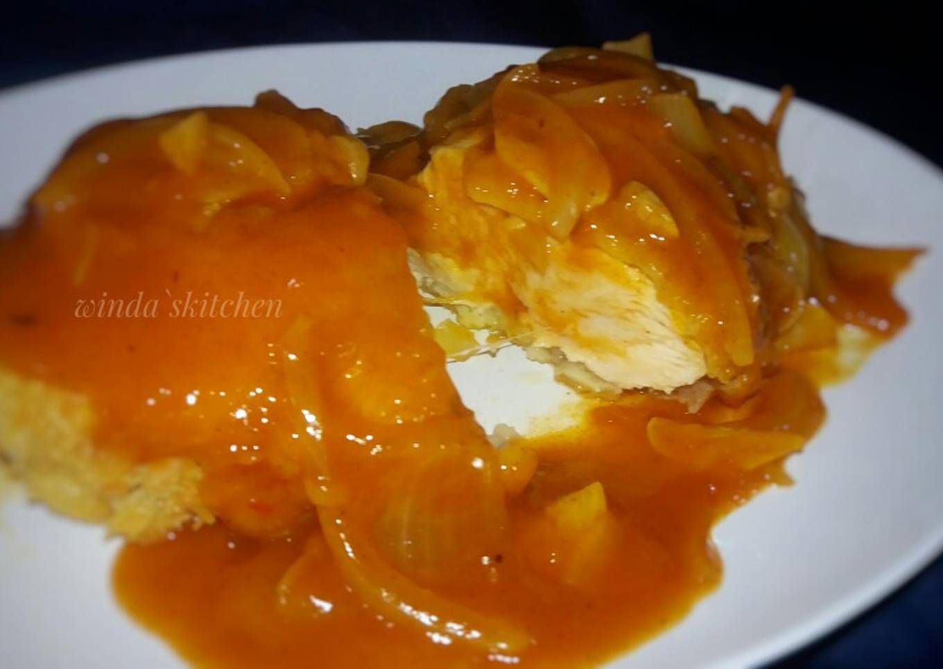 Chicken steak with volcano sauce