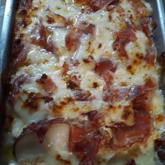A picture of Prosciutto and Potatoes.