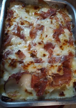 A picture of Prosciutto and Potatoes.