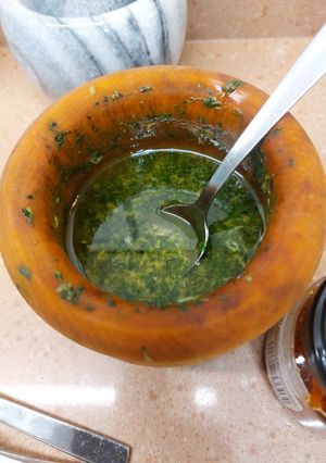 Una foto de Mojo verde canario de cilantro