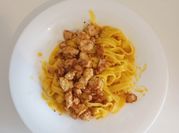 Une photo de tagliatelle crème fraîche