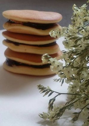 Hình của món Dorayaki - Bánh rán Doraemon.
