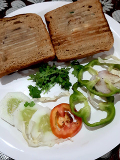 A picture of Salad sandwich.