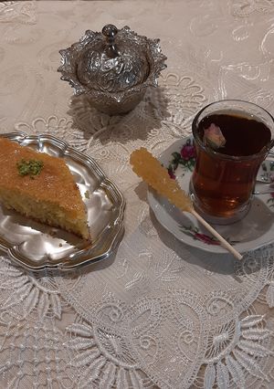 عکسی از دستور کیک باقلوای نارگیلی