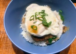 Classic Hawaiian Loco Moco with Rich Brown Gravy