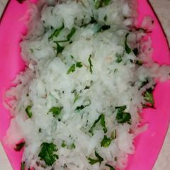 A picture of Grated radish salad.