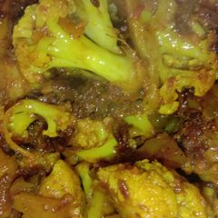 A picture of Cauliflower Potato Sabzi.