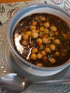 Una foto de Guiso casero de garbanzos muy sencillo