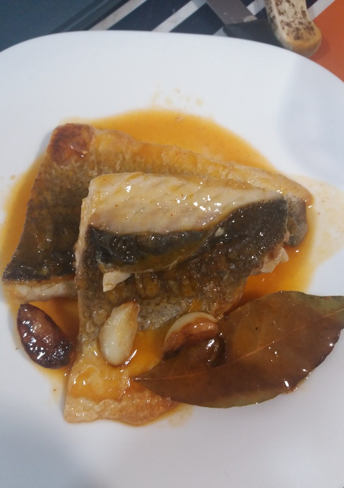 Una foto de Lubina en escabeche ligero