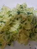 Pasta en salsa pesto