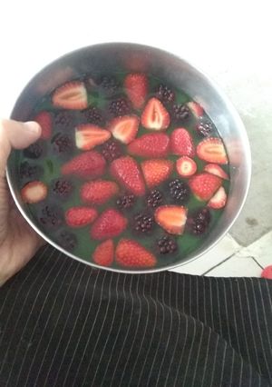 Una foto de Gelatina con fruta de la estación