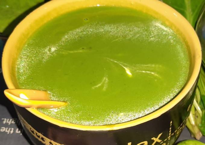 Steps to Make Any-night-of-the-week Creamy spinach soup restaurant style - Trying New Recipes